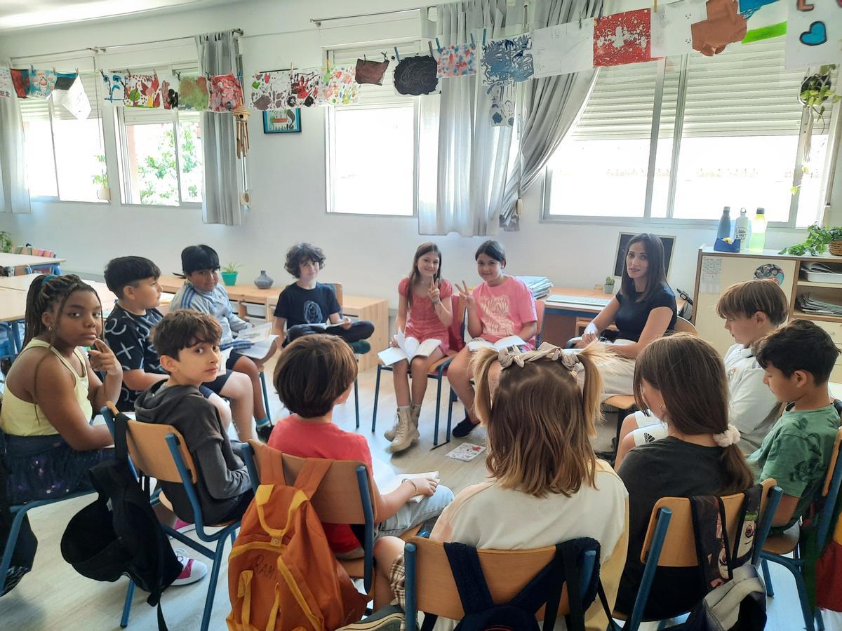 Alumnado del CEIP Nuestra Señora de Gracia de Málaga / AULAS. NIÑOS. CLASE.JUEGOS