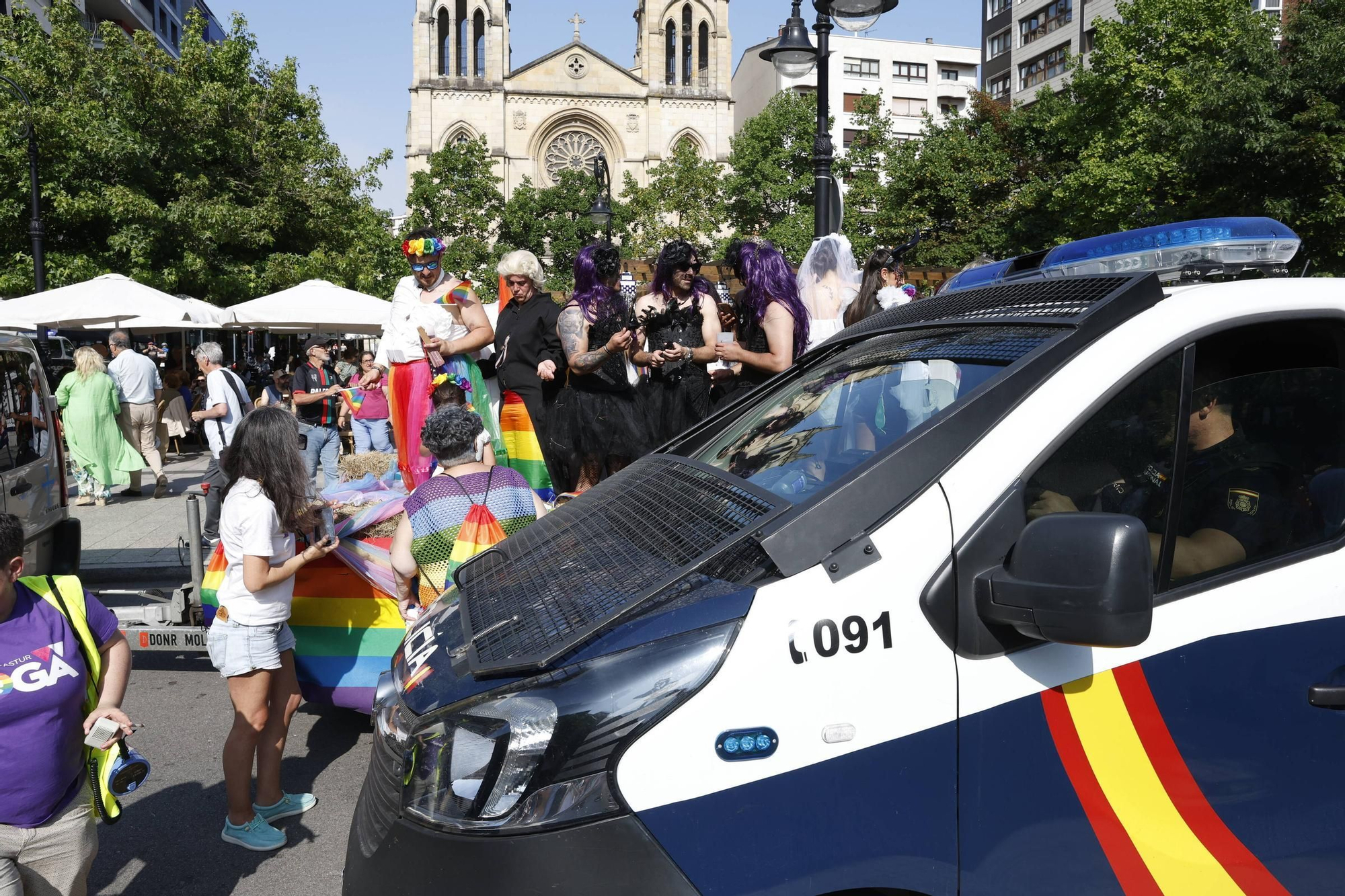 Así fue el desfile del Orgullo en Gijón (en imágenes)