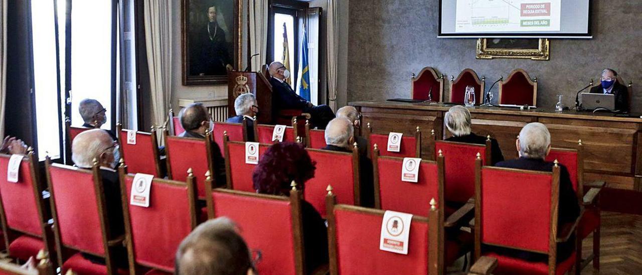 El salón de actos del RIDEA, durante la conferencia de Tomás Emilio Díaz.