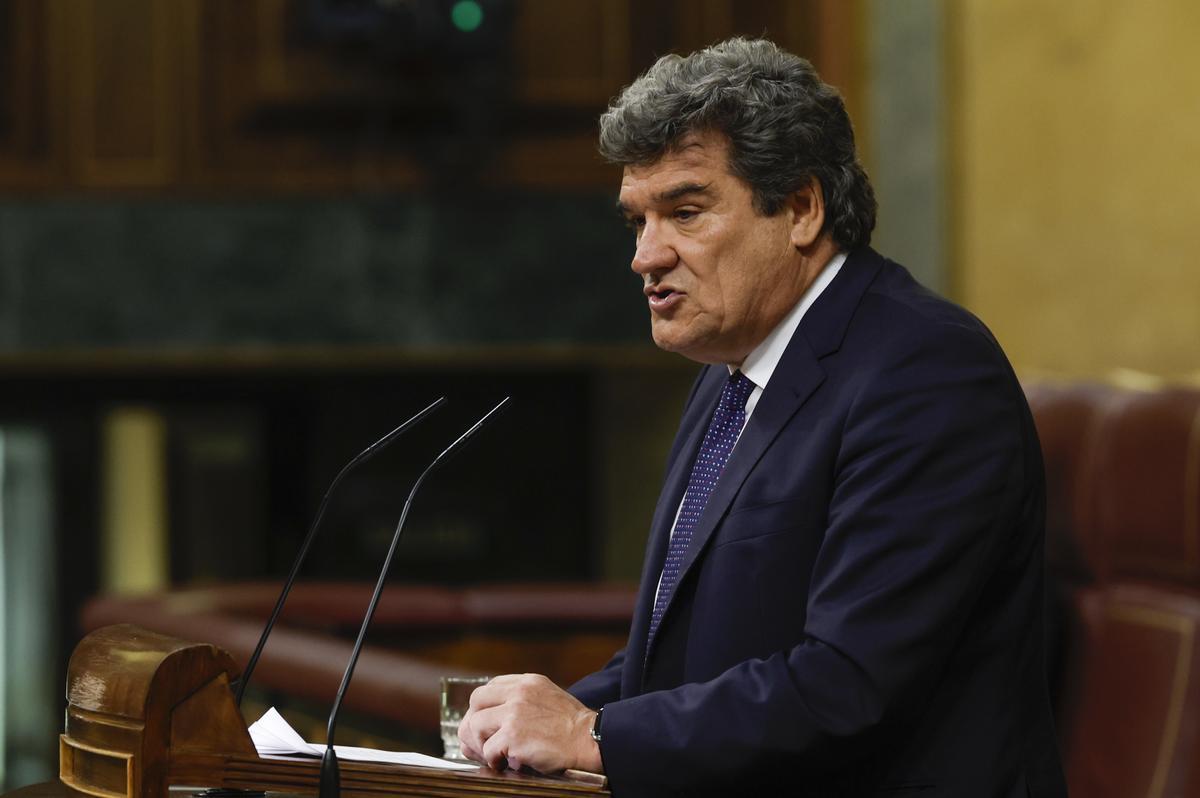 El ministro de Inclusión, Jose Luis Escrivá, durante el debate de la reforma de las pensiones