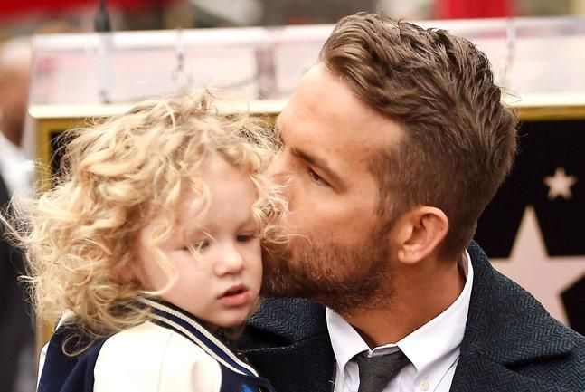Ryan Reynolds y su hija, James