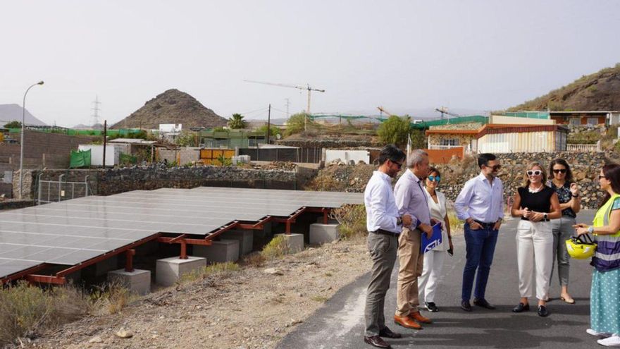 ENERGY CANARY ISLANDS | Valle San Lorenzo reservoir, featuring floating solar panels