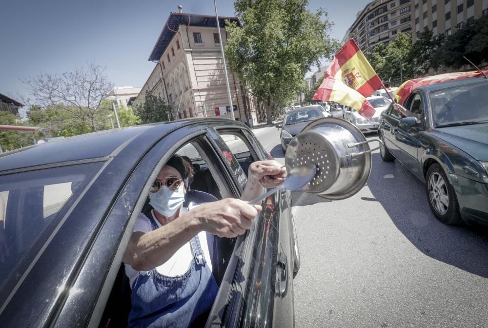 La protesta en coche de Vox colapsa el centro de Palma