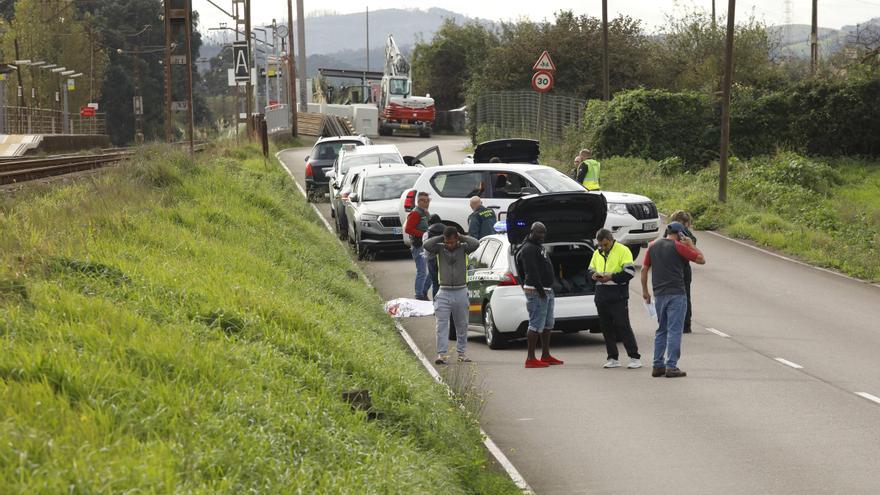 Muere un hombre de 36 años arrollado por un tren en la parroquia de Monteana (Gijón)