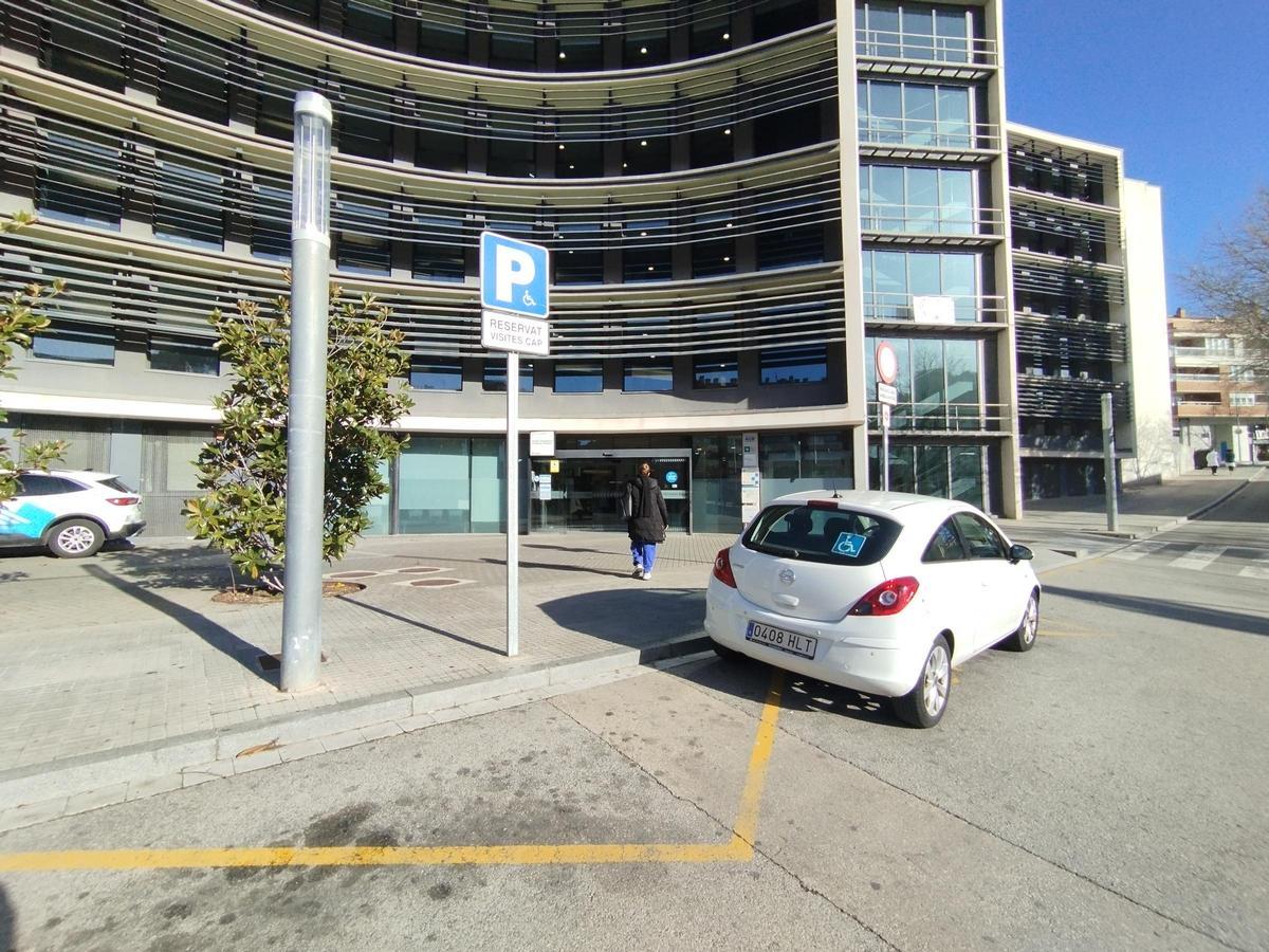 Entrada al CAP Bages, aquest dijous al matí