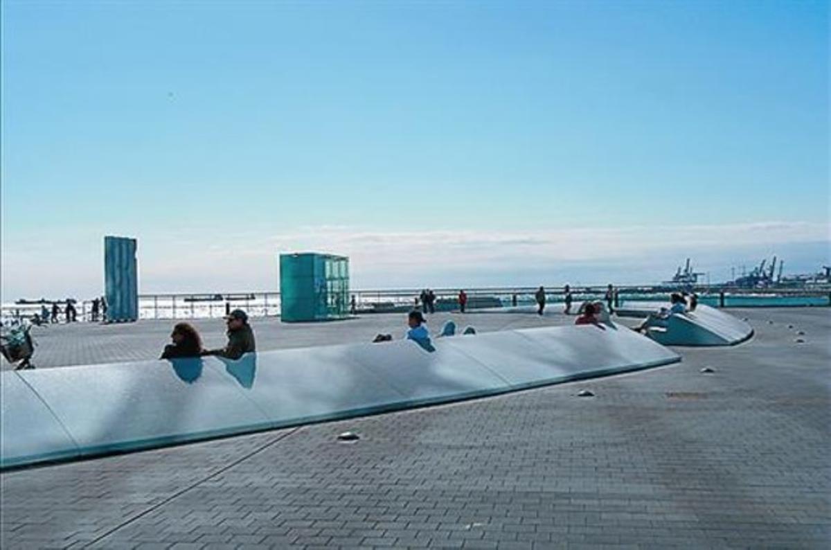 El banc Vela, al litoral de Barcelona, un disseny d’Escofet 1886. El banc Vela, al litoral de Barcelona, un disseny d’Escofet 1886.