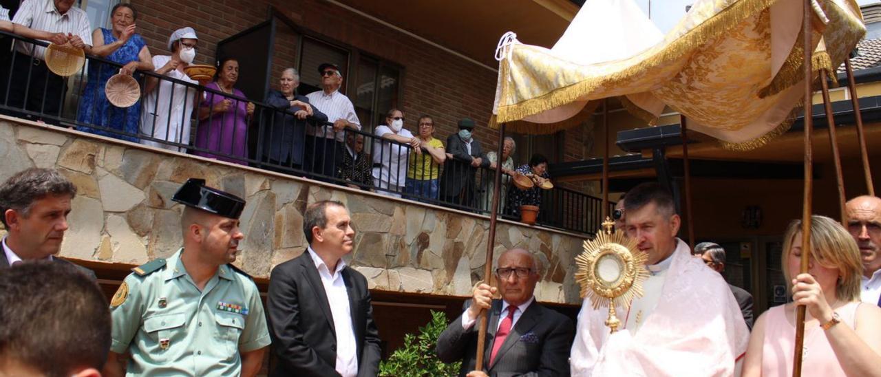 Celebración del Corpus Christi en Villardeciervos. | |  ARACELI SAAVEDRA