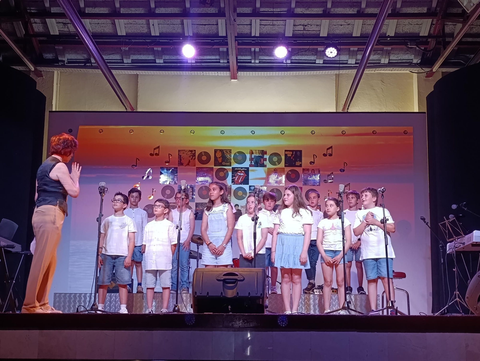 Llanera da la nota en el concierto de fin de curso de la Escuela Municipal de Música