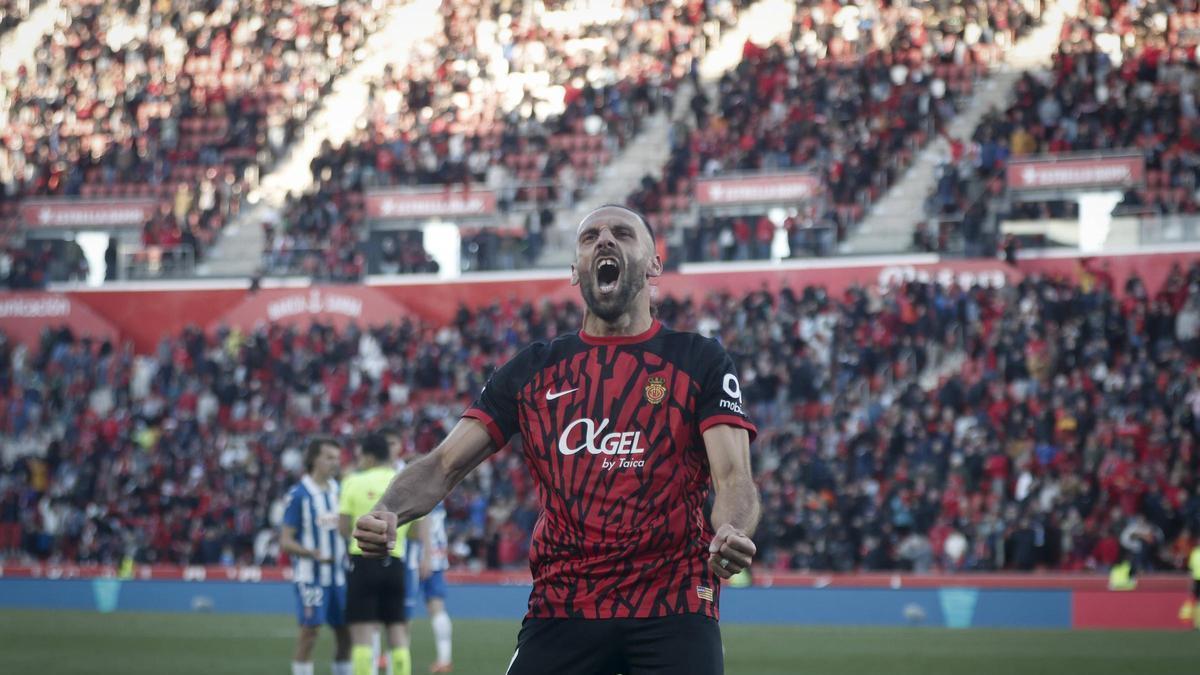 Muriqi celebra el gol de la victoria del Mallorca
