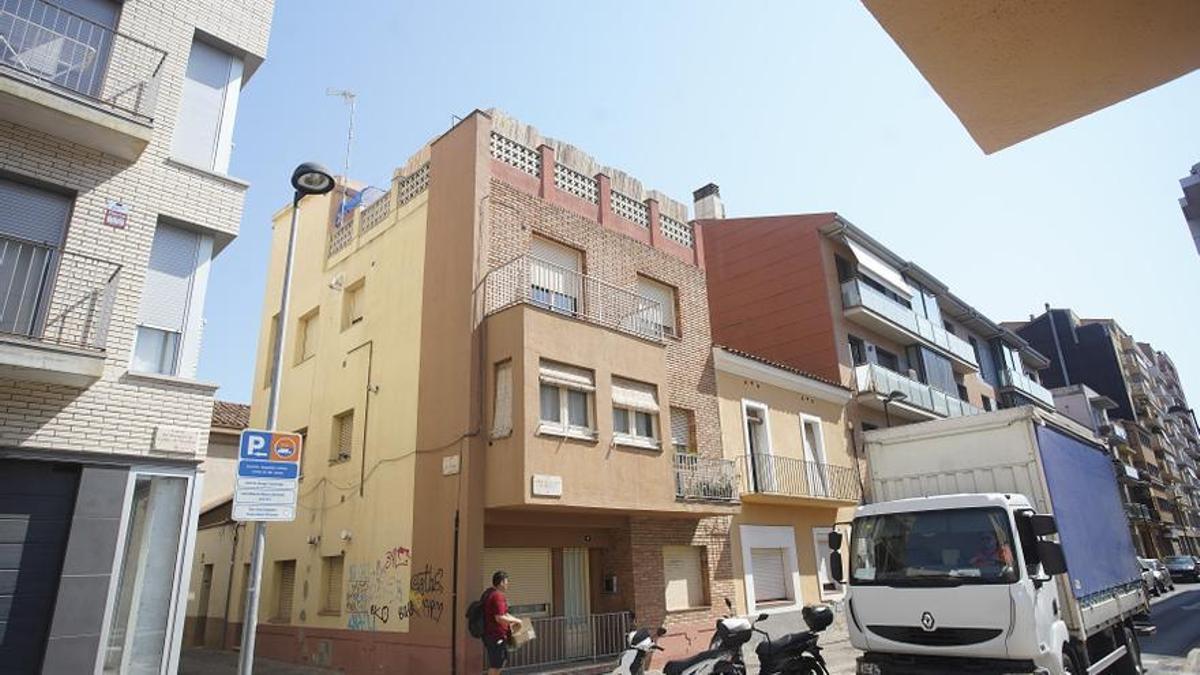 Edificio de la calle Riu Freser de Girona donde han sucedido los hechos.