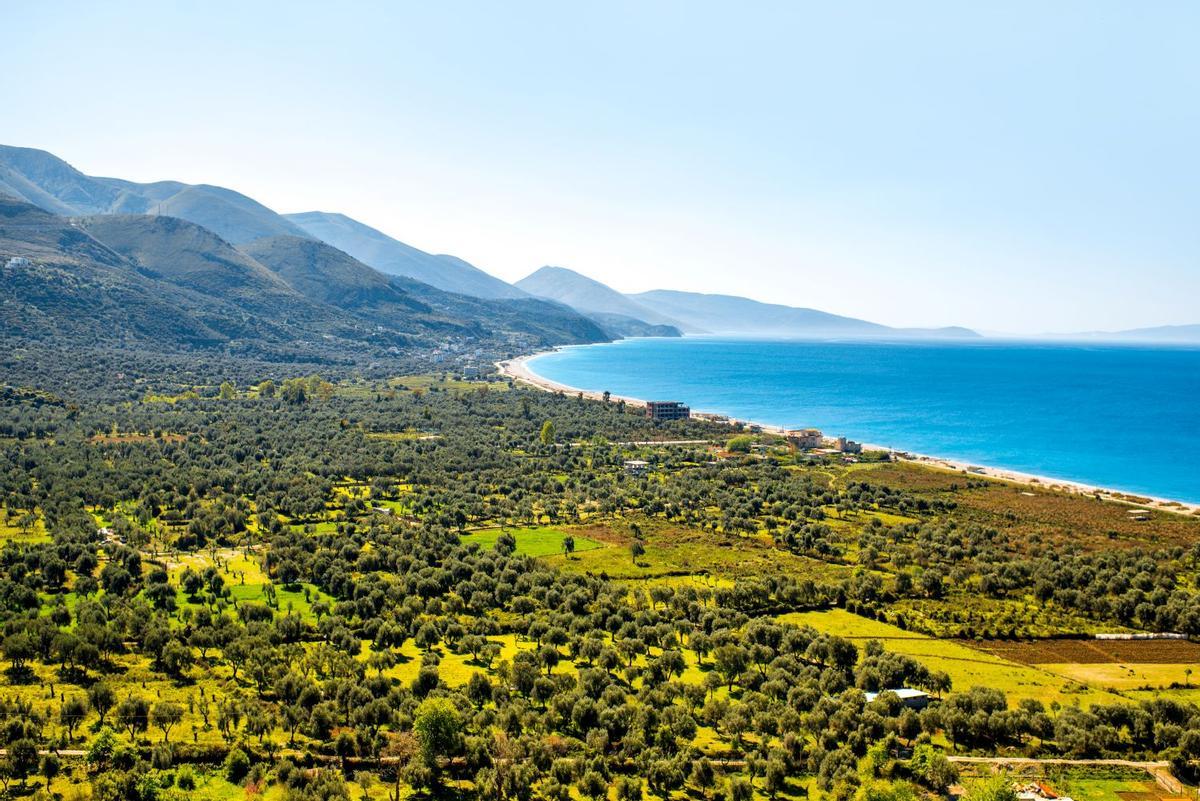 La larguísima costa de Borsh en la Riviera Albanesa