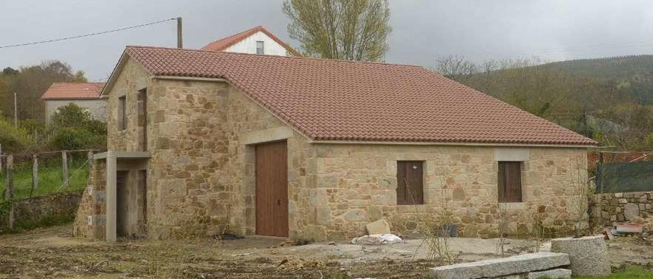 El inmueble del futuro Centro de Interpretación da Caña do País, en Valga. // Noé Parga