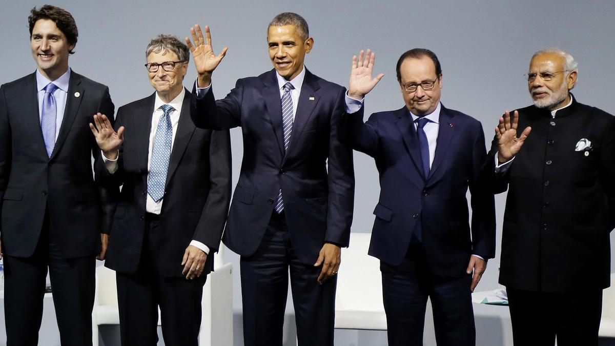 Trudeau, Bill Gates, Obama, Hollande y Modi, en la apertura de la cumbre de París de 2015 que dio lugar al acuerdo contra el cambio climático.