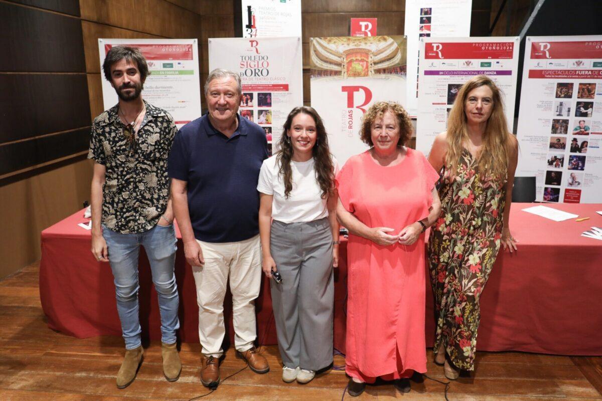 La concejal de Cultura y Patrimonio, Ana Pérez, ha presentado junto al director del Teatro de Rojas, Paco Plaza, la nueva temporada de otoño del Teatro Rojas