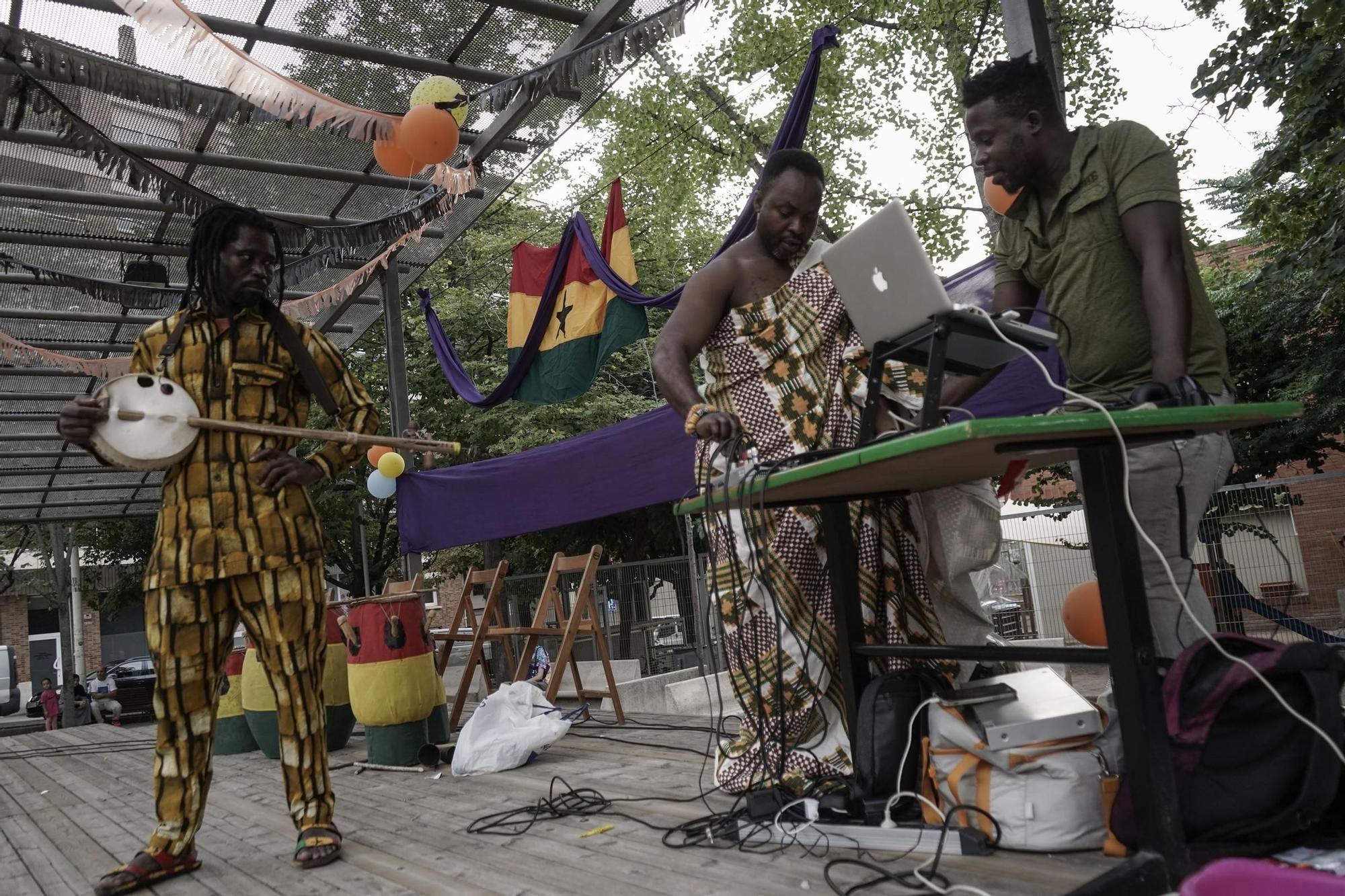 Totes les imatges de la festa solidària de la comunitat de Ghana