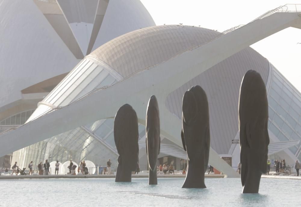 Hortensia Herrero y Jaume Plensa inauguran la exposición de esculturas del barcelonés en la Ciudad de las Artes