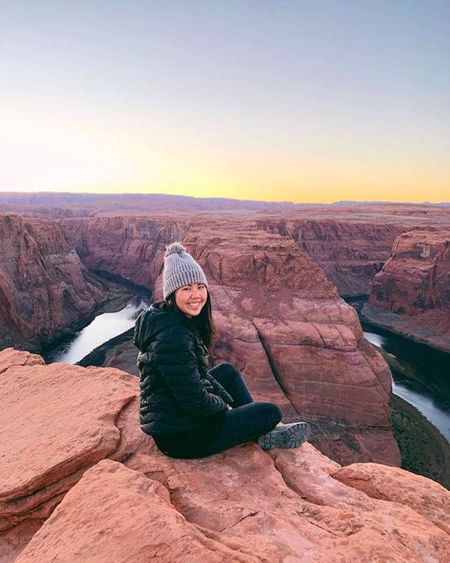 La blogger canadiense Nikki Donnely muere a los 21 años tras perderse en una excursión