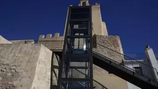 Un nuevo ascensor hace más accesible el castillo de Cullera