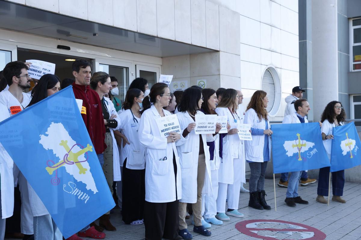 Primera jornada de huelga de médicos en Asturias