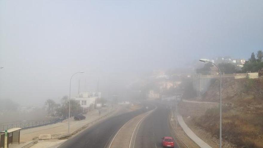 Banco de niebla esta mañana en Málaga.
