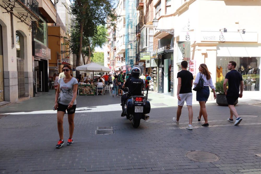 Am Freitag (18.8.) wurden im Zentrum von Palma de Mallorca Betonbarrieren und schwere Blumenkübel als Anti-Terror-Schutz in Position gebracht.