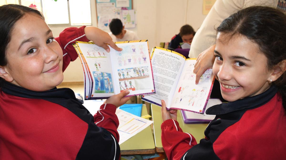 El alumnado ya tiene en sus manos la obra ‘Límites y Respeto en Flor’.