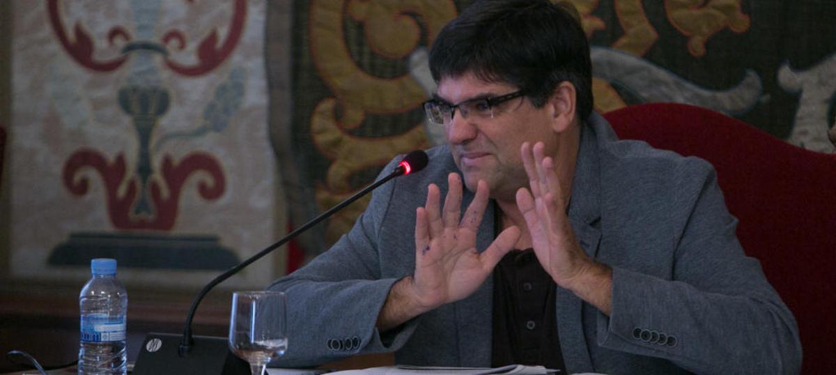 Guanyar sugiere a Echávarri que renuncie a la Alcaldía