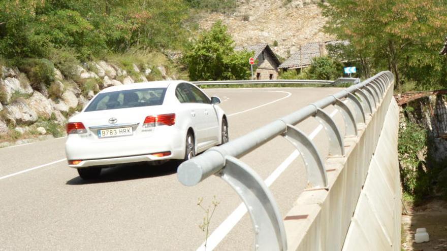 Carretera que porta cap a Sant Corneli