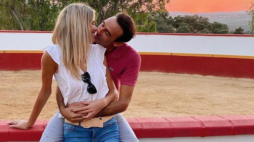 La novia de Enrique Ponce publica su primera foto con el torero