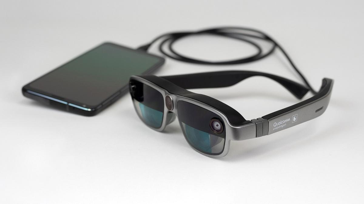 Qualcomm introduce sus gafas 'Smart Viewer' de realidad aumentada