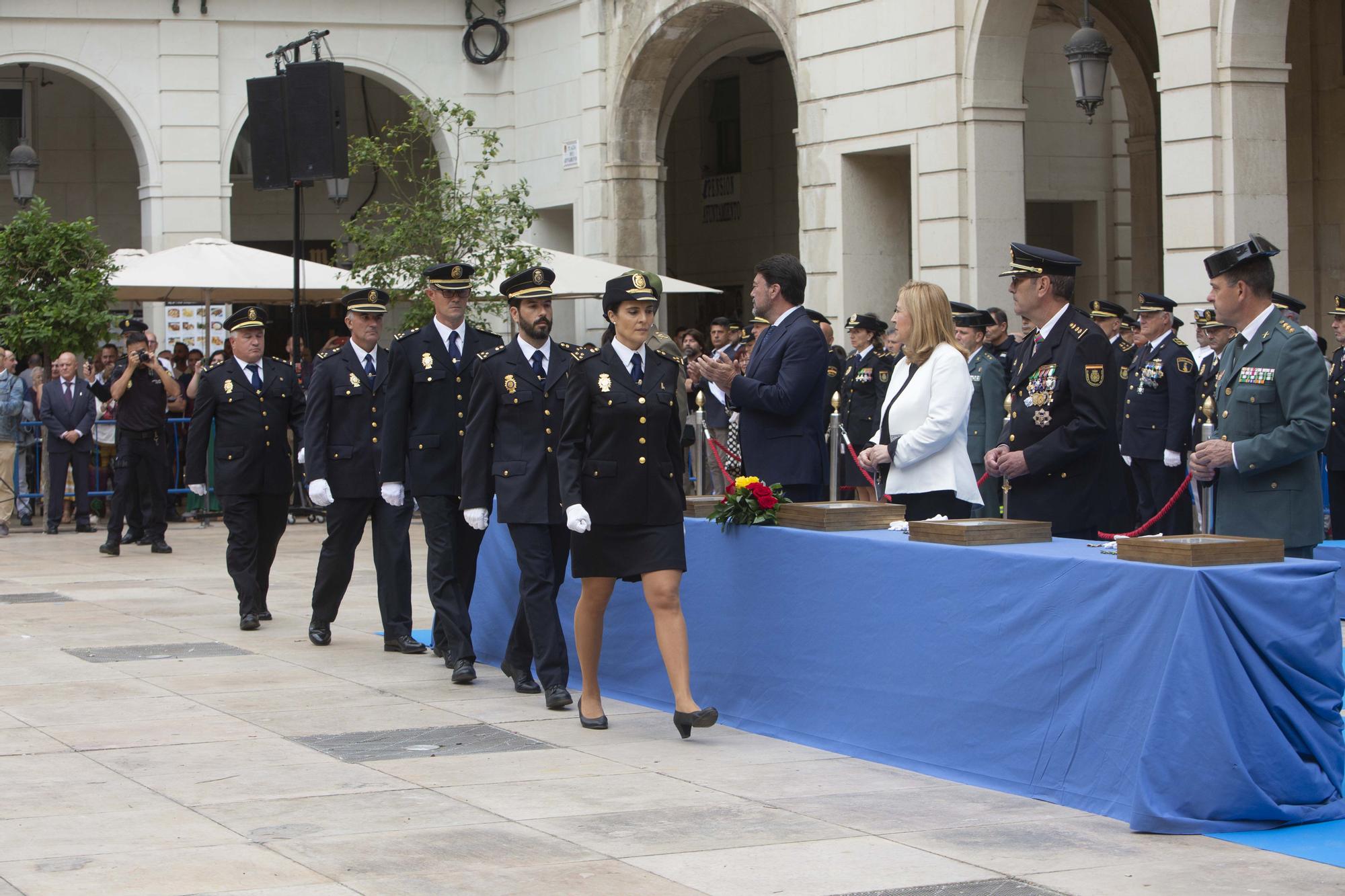 Actos de celebración del Patrón de la Policía Nacional en Alicante.