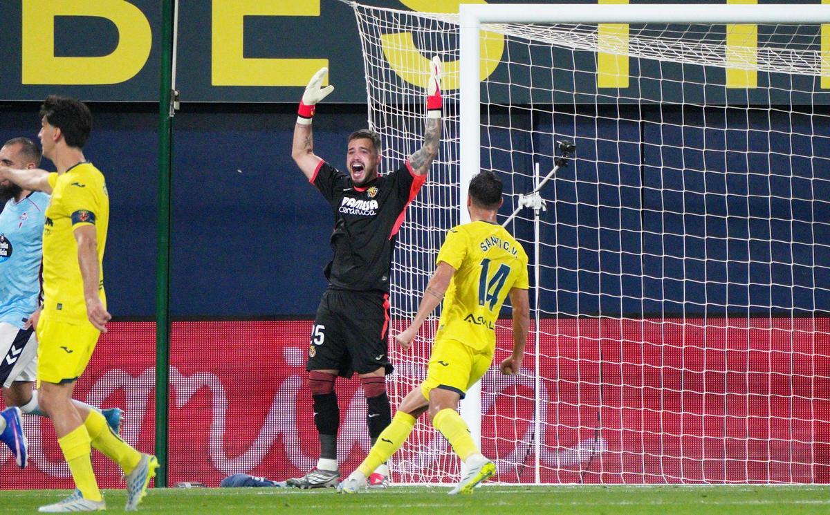 Arnau Tenas disputó su segundo partido seguido como titular con el Villarreal ante el Celta.