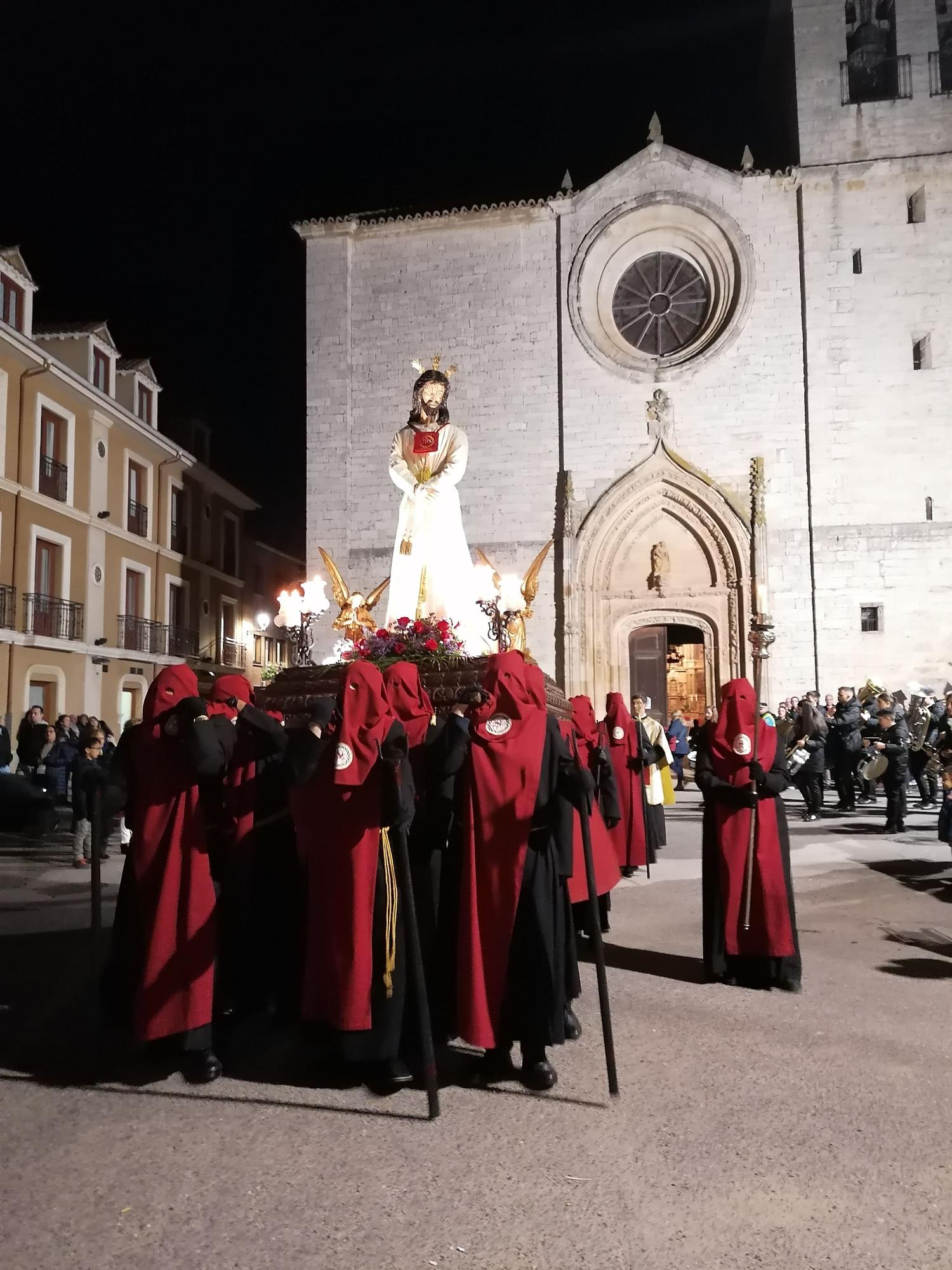 El Cristo de la Misericordia procesiona en Toro