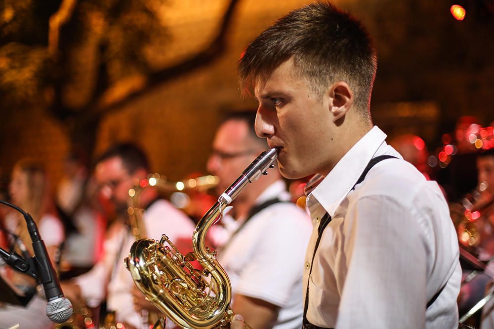 Big Band Ciutat d'Eivissa y José Carra Trío.