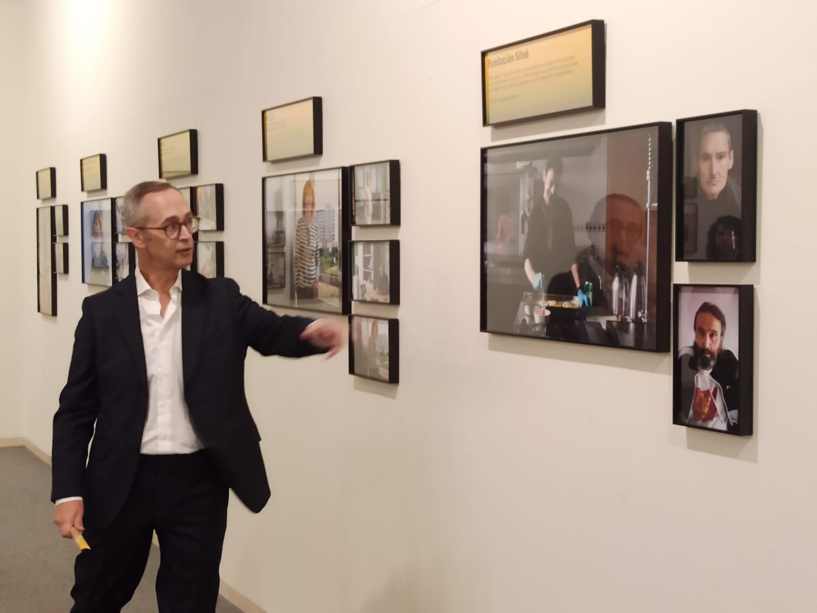 "Nuestros vecinos invisibles", la gran exposición sobre la acción social que se puede ver en Pola de Siero