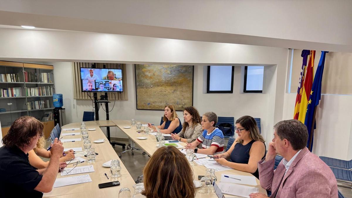 Reunión de la mesa contra el intrusismo