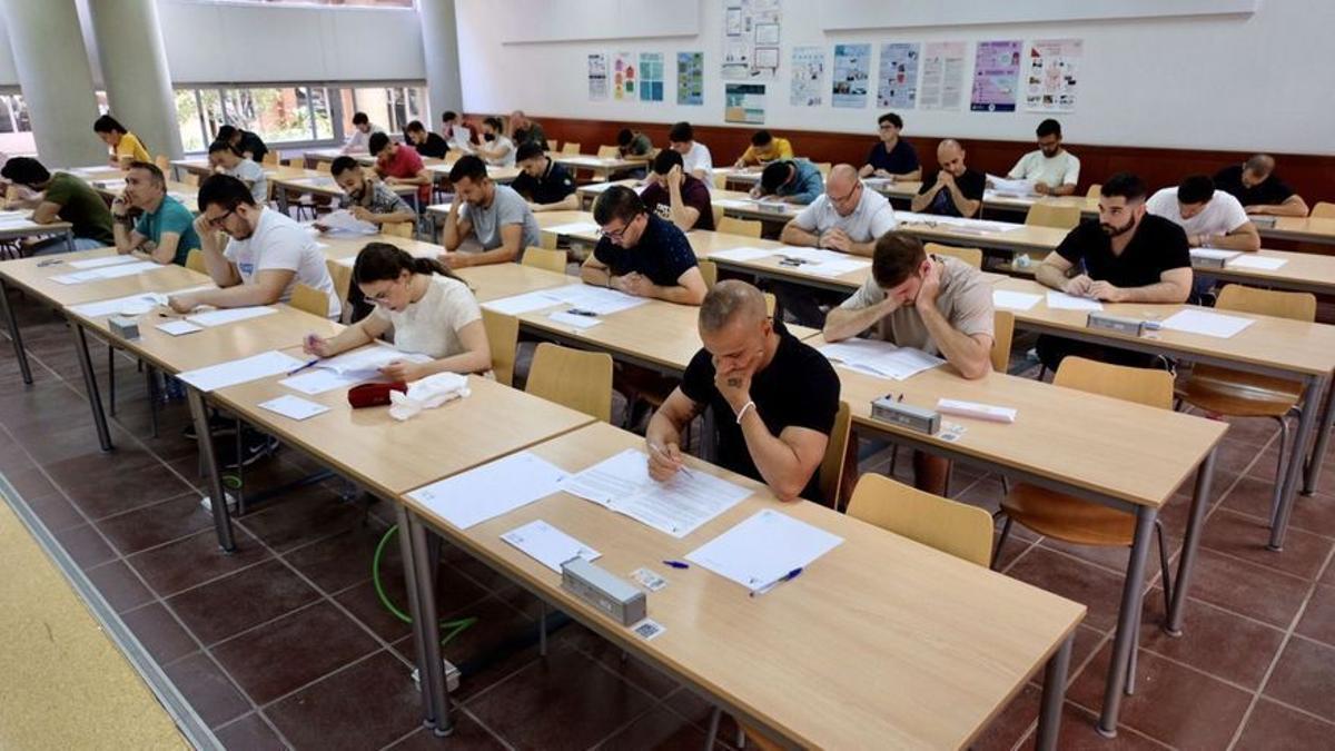 Opositores en los exámenes para maestros el pasado mes.