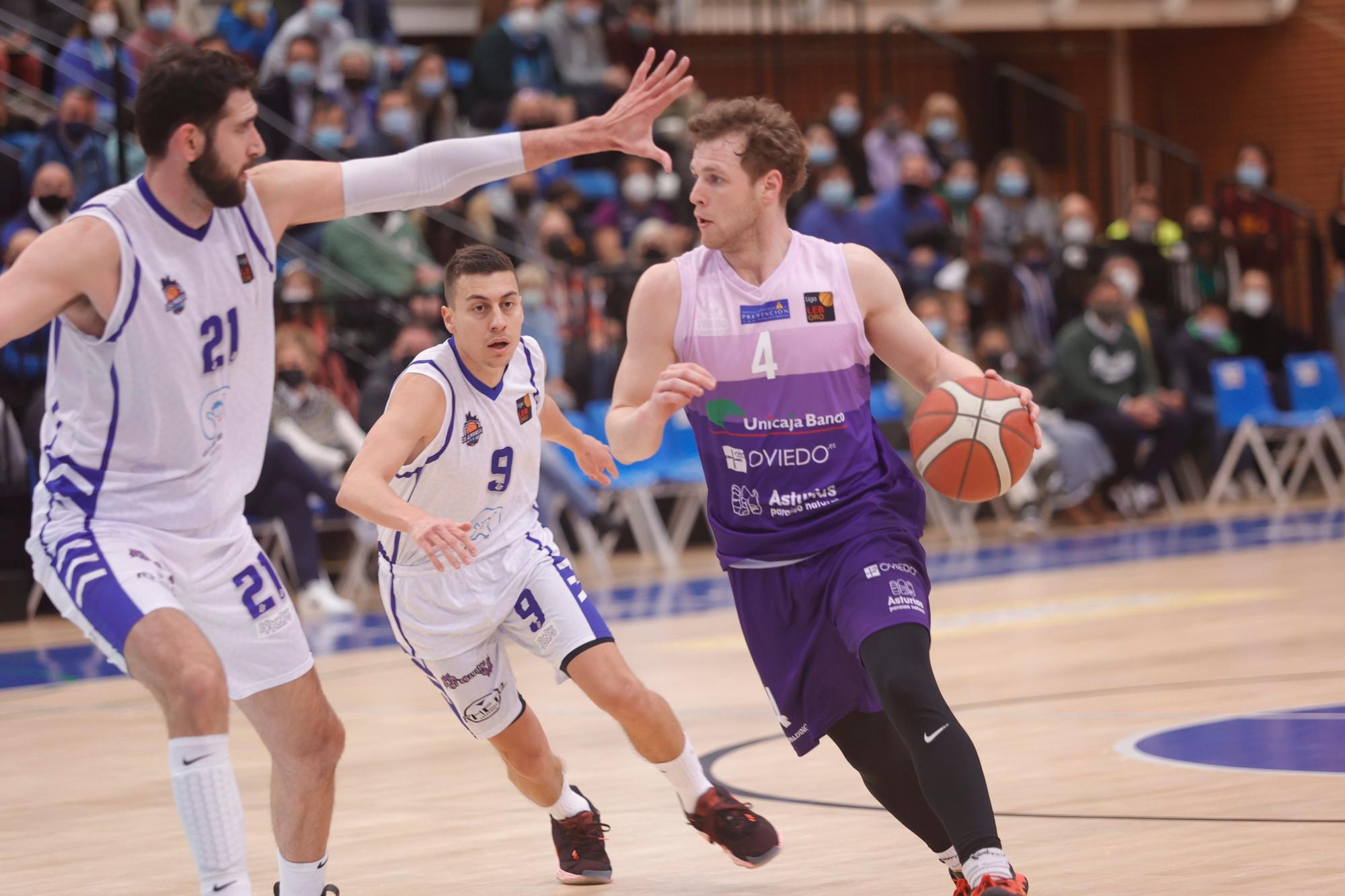 Victoria del Unicaja Banco Oviedo en Pumarín ante el Almansa (85-63)