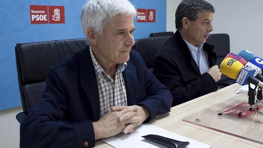 José Luis Ferrero y Manuel Fuentes, durante su comparecencia en Benavente.