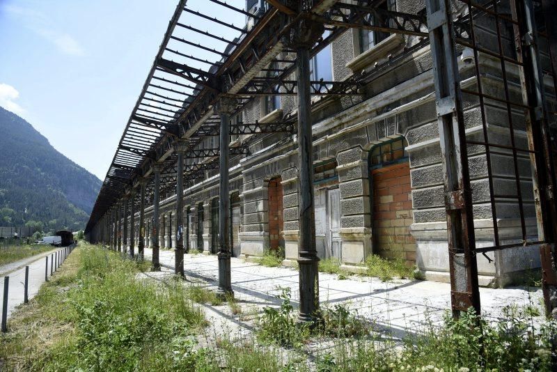 Reapertura de la línea ferroviaria internacional de Canfranc