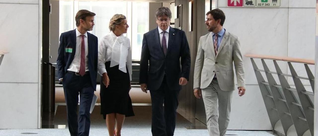 Carles Puigdemont y Yolanda Díaz se reúnen en el Parlamento Europeo.