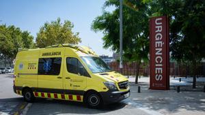 Mor un motorista a la Meridiana de Barcelona en un sinistre amb un camió