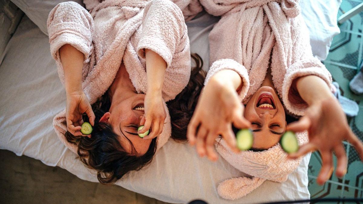 Chicas en albornoz
