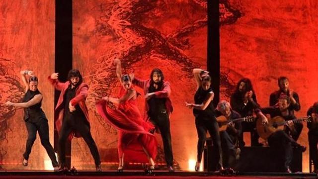 Sara Baras, una "mascletà" de arte flamenco en Xàbia