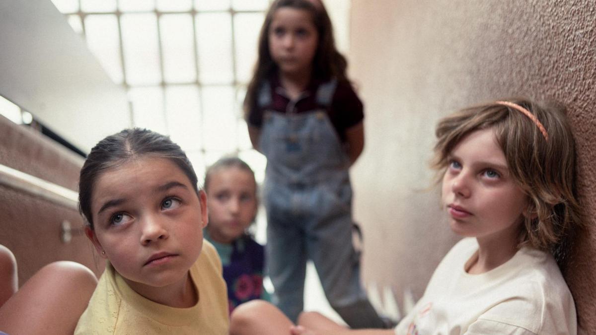Un fotograma de 'La niña de la cabra'.