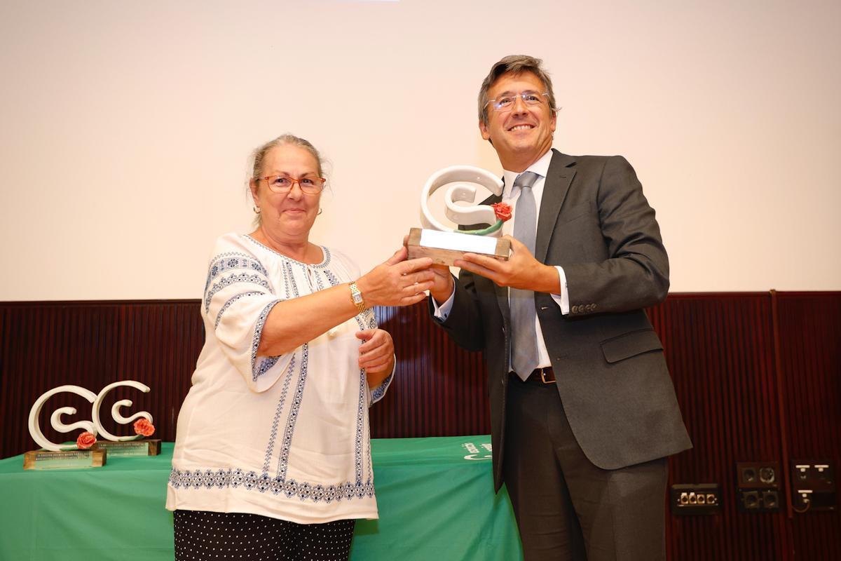 La Asociación Española Contra el Cáncer (AECC) en Córdoba entrega sus segundos premios  María Cañas
