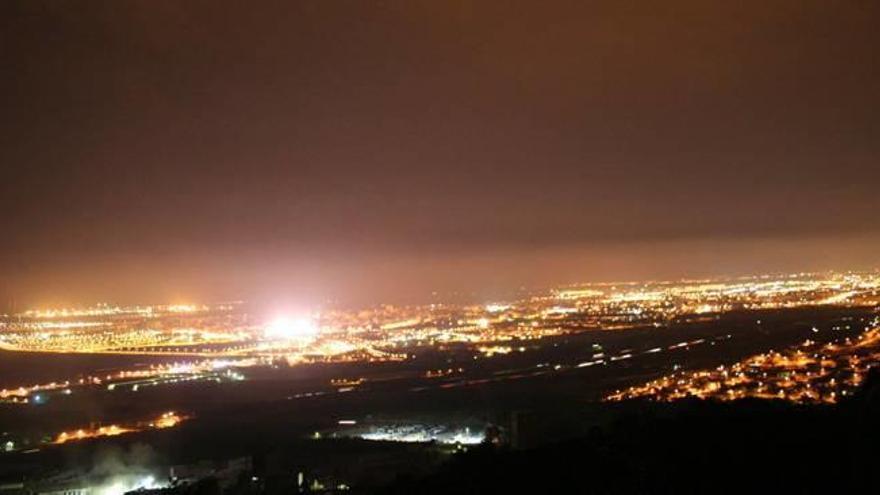 La luz &#039;apaga&#039; el cielo de Castelló