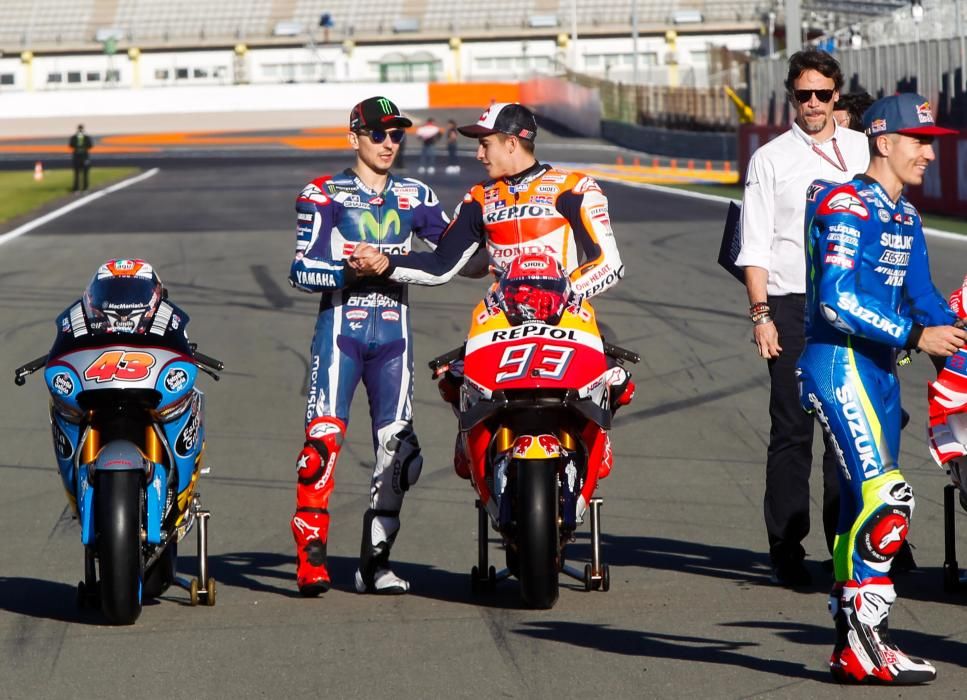 Gran ambiente en la calle de boxes del Circuito de Cheste