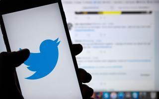 Arabia Saudí sentencia a 45 años de cárcel a otra mujer por opinar en Twitter