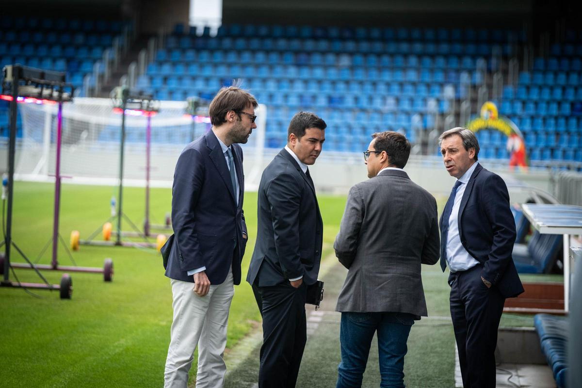 Los consejeros Porro y Rayco, junto al presidente Díaz y Felipe.